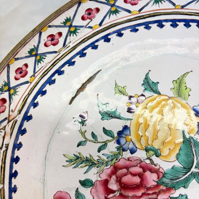A pair of Chinese Canton enamel plates with floral design — photo 6