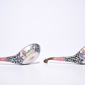 A pair of Chinese Canton enamel spoons with phoenix-head handles, Qianlong — photo 6