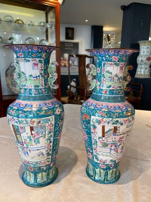 A pair of Chinese Canton enamel vases with narrative design, 19th C. — photo 1