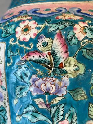 A pair of Chinese Canton enamel vases with narrative design, 19th C. — photo 21