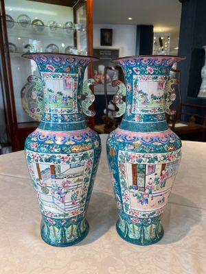 A pair of Chinese Canton enamel vases with narrative design, 19th C. — photo 3