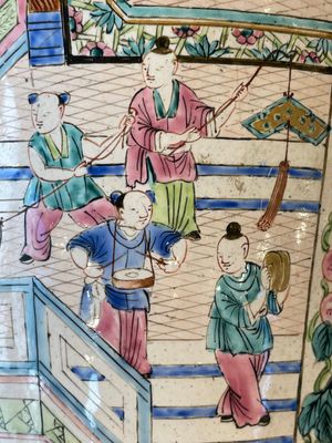 A pair of Chinese Canton enamel vases with narrative design, 19th C. — photo 7