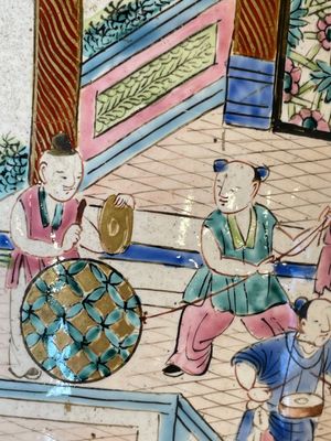 A pair of Chinese Canton enamel vases with narrative design, 19th C. — photo 8