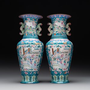 A pair of Chinese Canton enamel vases with narrative design, 19th C. — photo 3