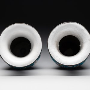 A pair of Chinese Canton enamel vases with narrative design, 19th C. — photo 5