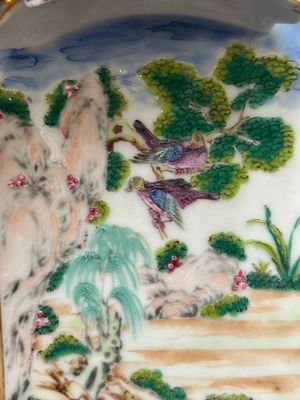 A pair of Chinese Canton famille rose bough pots and covers, 19th C. — photo 12