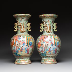 A pair of Chinese Canton famille rose celadon-ground 'court scene' vases, 19th C. — photo 3