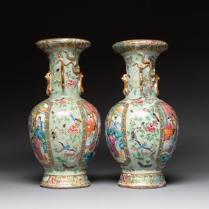 A pair of Chinese Canton famille rose celadon-ground 'court scene' vases, 19th C. — photo 4