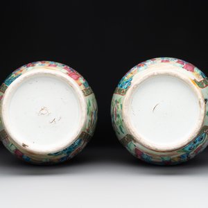 A pair of Chinese Canton famille rose celadon-ground 'court scene' vases, 19th C. — photo 6