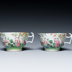 A pair of Chinese Canton famille rose cups and saucers, 19th C. — photo 4