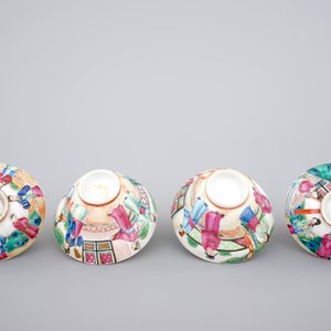 A pair of Chinese Canton famille rose cups, saucers and covers, Daoguang, 19th C. — photo 2