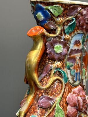 A pair of Chinese Canton famille rose 'mandarin subject' vases with floral relief design, Qianlong — 照片 19
