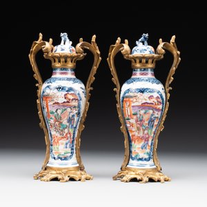 A pair of Chinese Canton famille rose 'mandarin subject' vases with gilt bronze mounts, Qianlong — foto 2