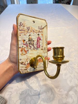 A pair of Chinese Canton famille rose 'Mandarin Subject' wall sconces, Qianlong — photo 12