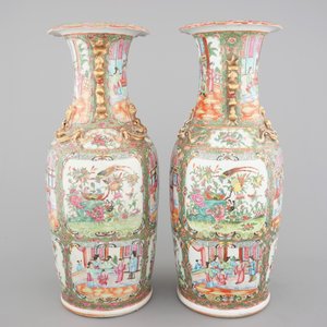A pair of Chinese Canton famille rose porcelain vases, 19th C. — foto 2