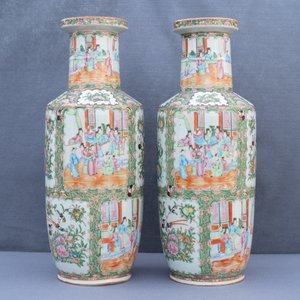 A pair of Chinese Canton famille rose rouleau vases, 19th C. — photo 14
