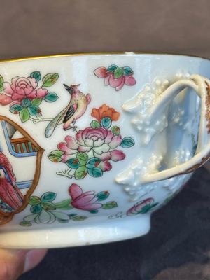 A pair of Chinese Canton famille rose two-handled bowls and covers with narrative design, Daoguang mark and of the period — photo 16
