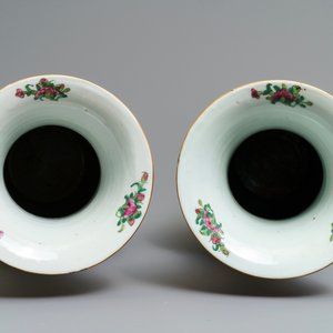 A pair of Chinese Canton famille rose vases, 19th C. — 照片 5