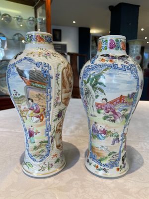 A pair of Chinese Canton famille rose vases and a pair of Dehua blanc de Chine drum-shaped covered jars, 19th C. — foto 3