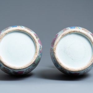 A pair of Chinese Canton famille rose 'Wu Shuang Pu' vases, 19th C. — photo 6