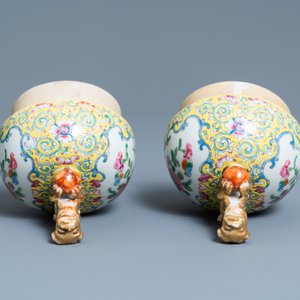 A pair of Chinese Canton famille rose yellow-ground vases and a 'warrior' vase, Qianlong mark, 19th C. — photo 9