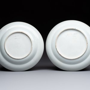 A pair of Chinese Canton famille verte plates with figural design, 19th C. — photo 2