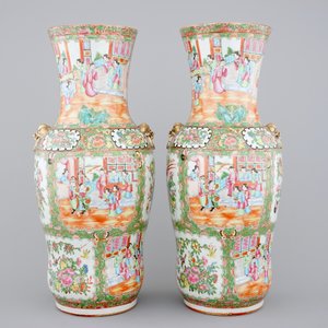 A pair of Chinese Canton rose medallion vases, 19th C. — photo 3