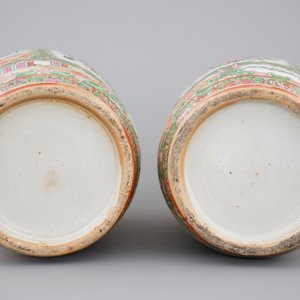 A pair of Chinese Canton rose medallion vases, 19th C. — photo 6