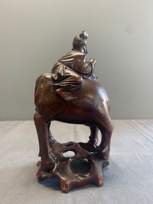 A pair of Chinese carved bamboo groups of a boy riding a buffalo, 19/20th C. — photo 4