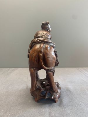 A pair of Chinese carved bamboo groups of a boy riding a buffalo, 19/20th C. — photo 7