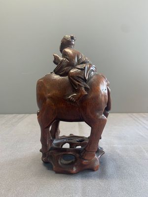 A pair of Chinese carved bamboo groups of a boy riding a buffalo, 19/20th C. — photo 8