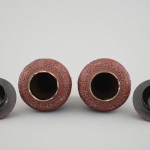 A pair of Chinese carved cinnabar lacquer vases and covers, 18/19th C — photo 5