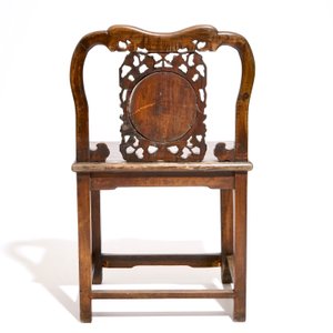 A pair of Chinese carved hardwood chairs with marble inset, 19/20th C. — photo 10