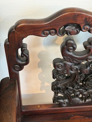 A pair of Chinese carved hongmu armchairs, 19th C. — foto 3