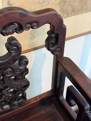 A pair of Chinese carved hongmu armchairs, 19th C. — foto 4
