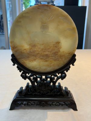 A pair of Chinese carved jade ‘elephant’ plaques on wooden stands, 19th C. — photo 20