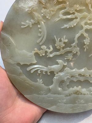 A pair of Chinese carved jade ‘elephant’ plaques on wooden stands, 19th C. — photo 22