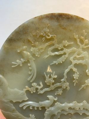 A pair of Chinese carved jade ‘elephant’ plaques on wooden stands, 19th C. — photo 23