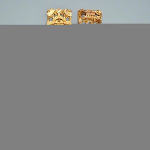 A pair of Chinese carved, lacquered and gilt wood panels with figurative designs, 19th C. — photo 1