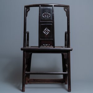 A pair of Chinese carved wooden chairs with wicker seats, 19th C. — 照片 8