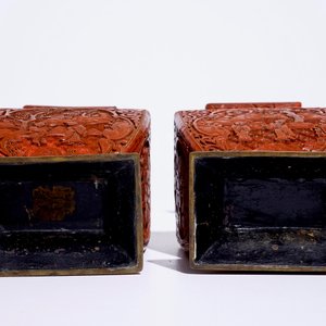 A pair of Chinese cinnabar lacquer vases, 19th C. — photo 6