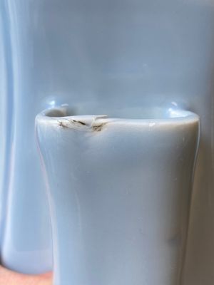 A pair of Chinese claire-de-lune 'fanghu' vases, Guangxu mark and of the period — foto 9