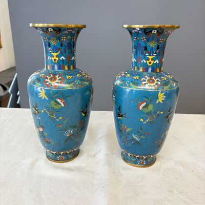 A pair of Chinese cloisonné 'Birds Among Flowering Branches' vases — photo 4