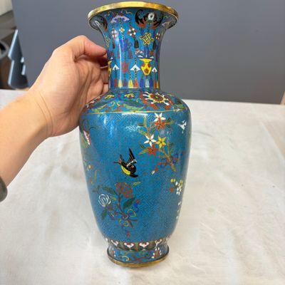 A pair of Chinese cloisonné 'Birds Among Flowering Branches' vases — photo 5