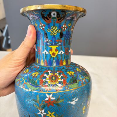 A pair of Chinese cloisonné 'Birds Among Flowering Branches' vases — photo 7