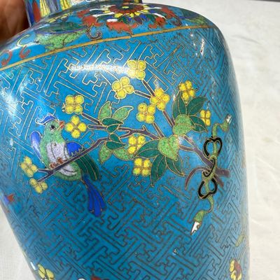 A pair of Chinese cloisonné 'Birds Among Flowering Branches' vases — photo 10