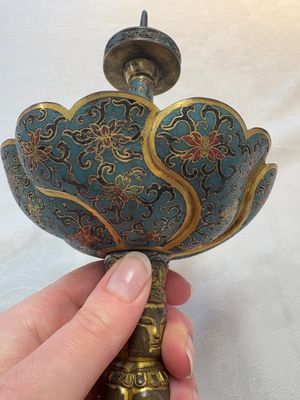 A pair of Chinese cloisonné candle holders, 19th C. — 照片 15