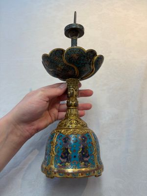 A pair of Chinese cloisonné candle holders, 19th C. — 照片 4
