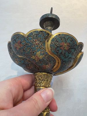 A pair of Chinese cloisonné candle holders, 19th C. — 照片 6
