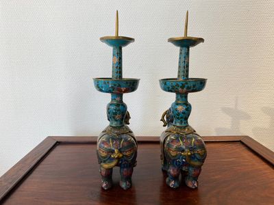 A pair of Chinese cloisonné candlesticks in the shape of pixiu, Qing — photo 3